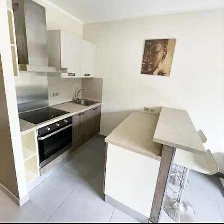 Apartamento Climatisée Dans Résidence à 5 Minutes Des Plages A Pied